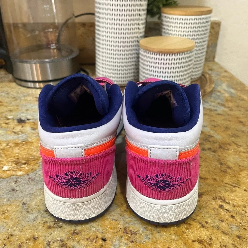 Jordan 1 size 7 - Picture 4 of 9